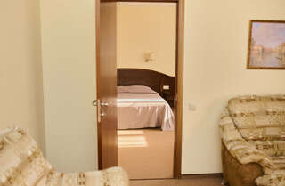 Гостиница Лотос Анапа Люкс с балконом-2