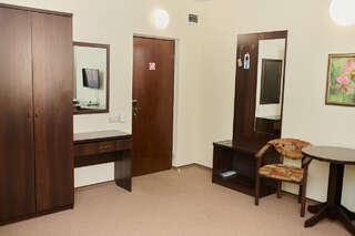 Гостиница Лотос Анапа Двухместный номер Делюкс с 1 кроватью и балконом-2