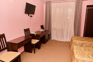 Гостиница Лотос Анапа Трехместный номер «Комфорт»-1