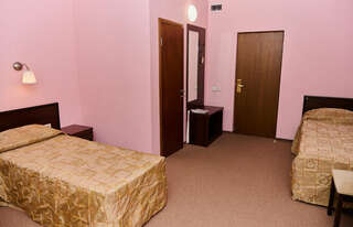 Гостиница Лотос Анапа Трехместный номер с балконом-5