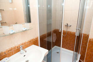 Гостиница Лотос Анапа Классический четырехместный номер-6