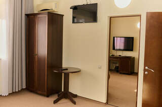 Гостиница Лотос Анапа Люкс с балконом-5